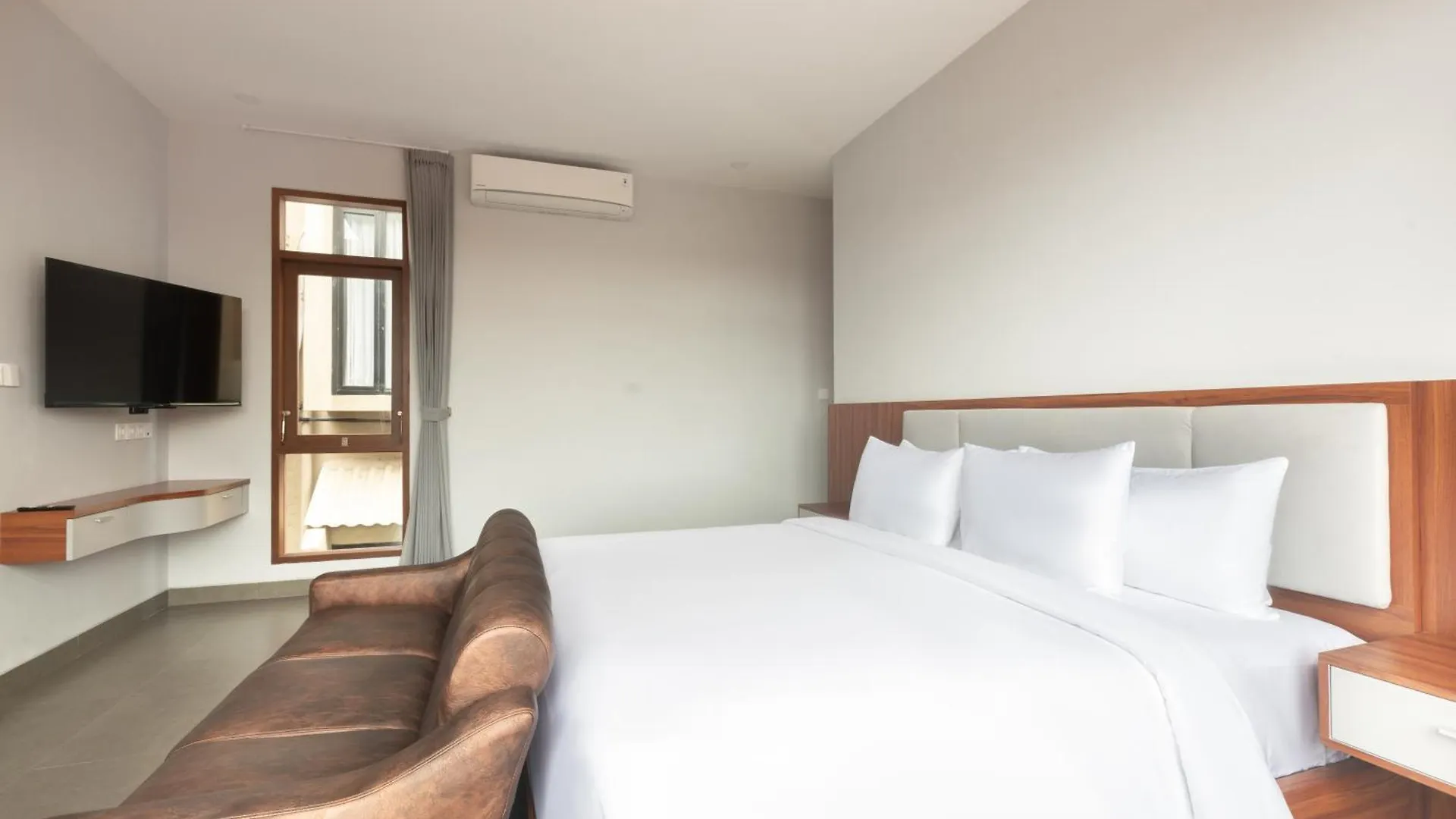 Imah Bali At Basangkasa Villa Seminyak