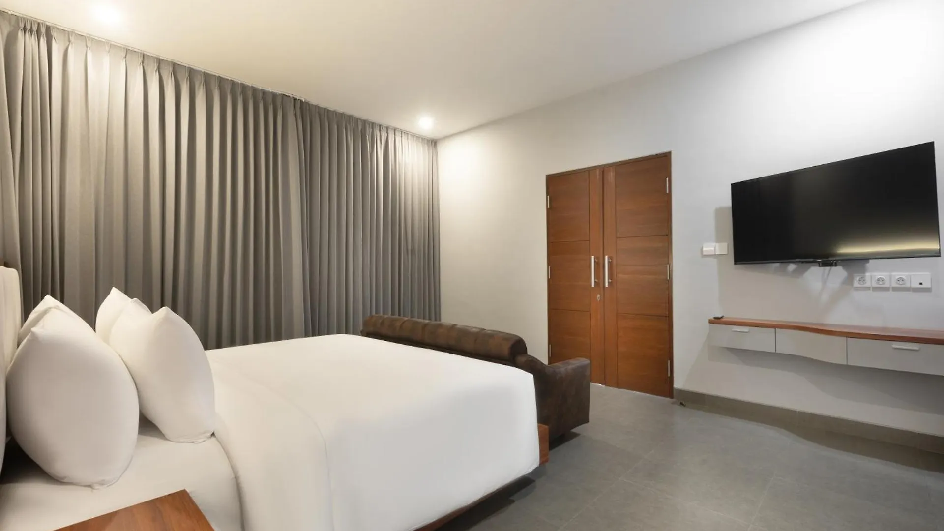 Imah Bali At Basangkasa Villa Seminyak
