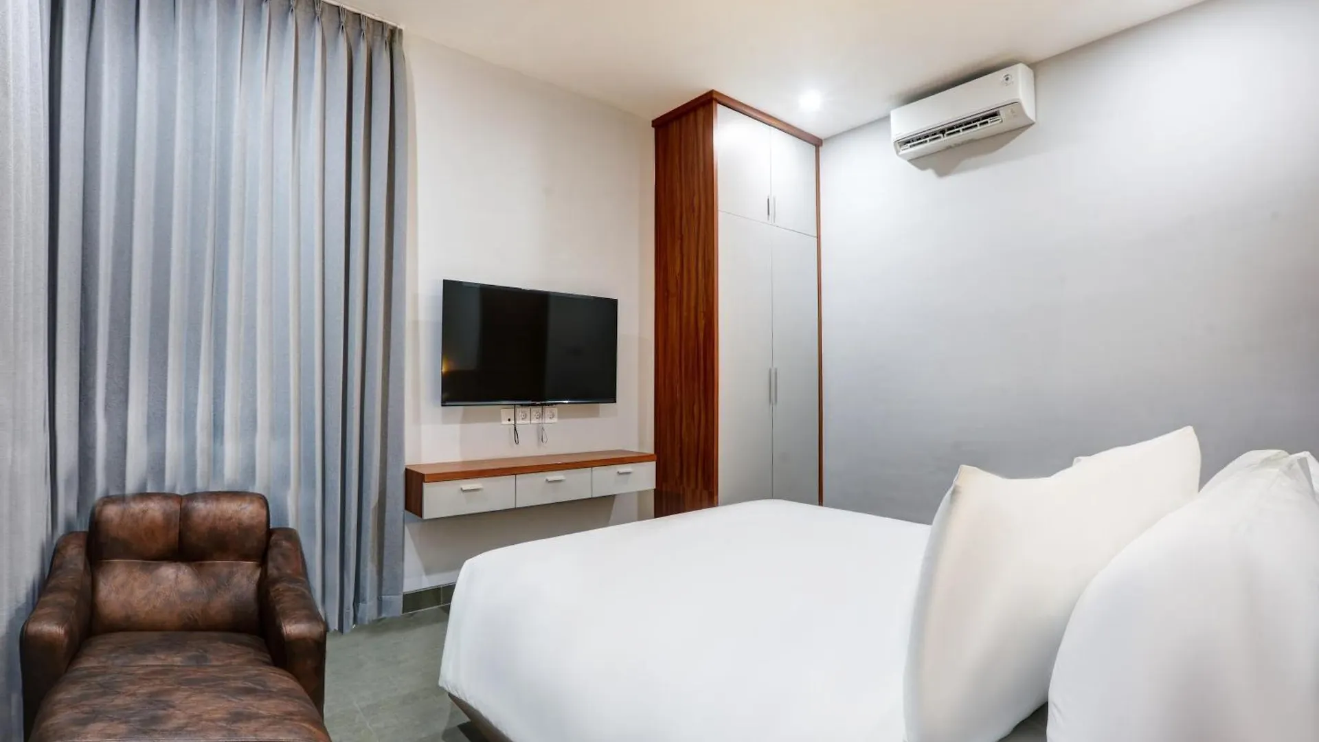 Imah Bali At Basangkasa Villa Seminyak  Seminyak (Bali)