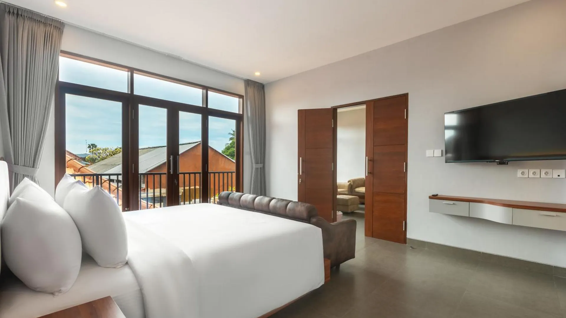 Imah Bali At Basangkasa Villa Seminyak