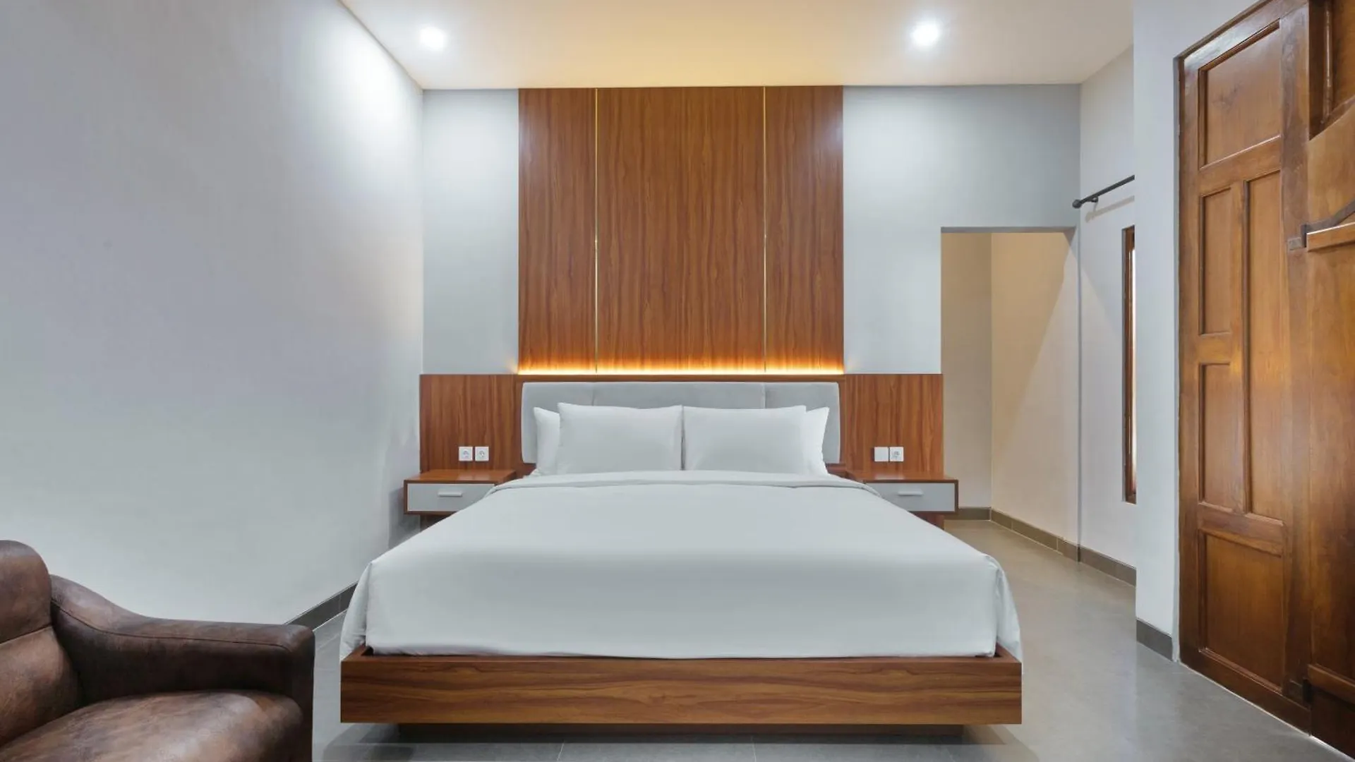 Imah Bali At Basangkasa Villa Seminyak